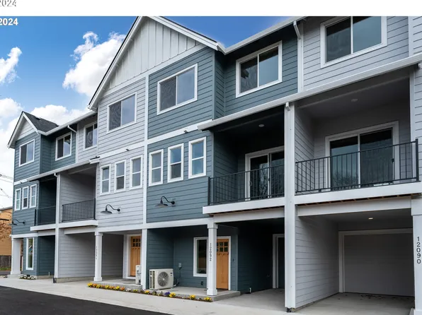 12082 SE Harold St #8, Portland, OR 97216