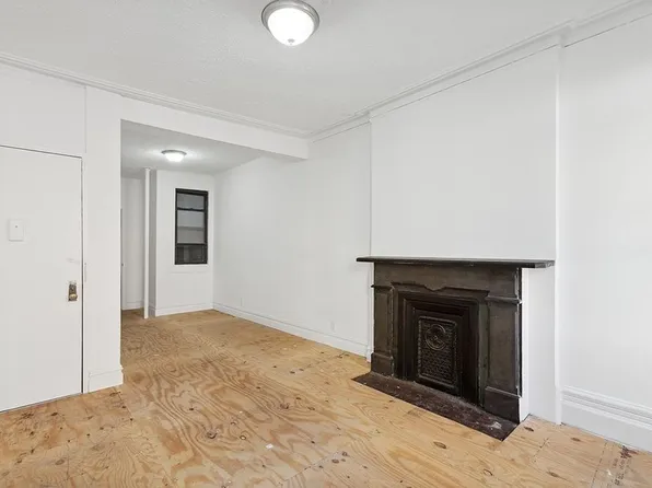 346 W 48th St APT 4W, New York, NY 10036