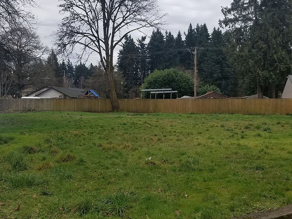 1st image of 2809  E 20th St