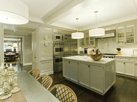 Sold by Sotheby's International Realty | media 4