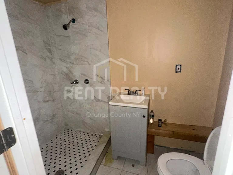 86 Linden Ave — Photo 10