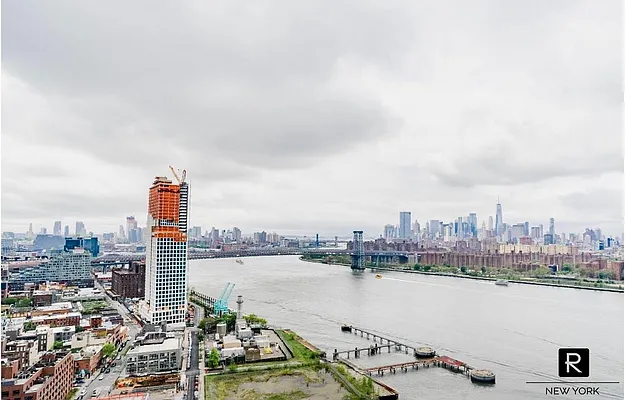 Sold by R New York | media 18