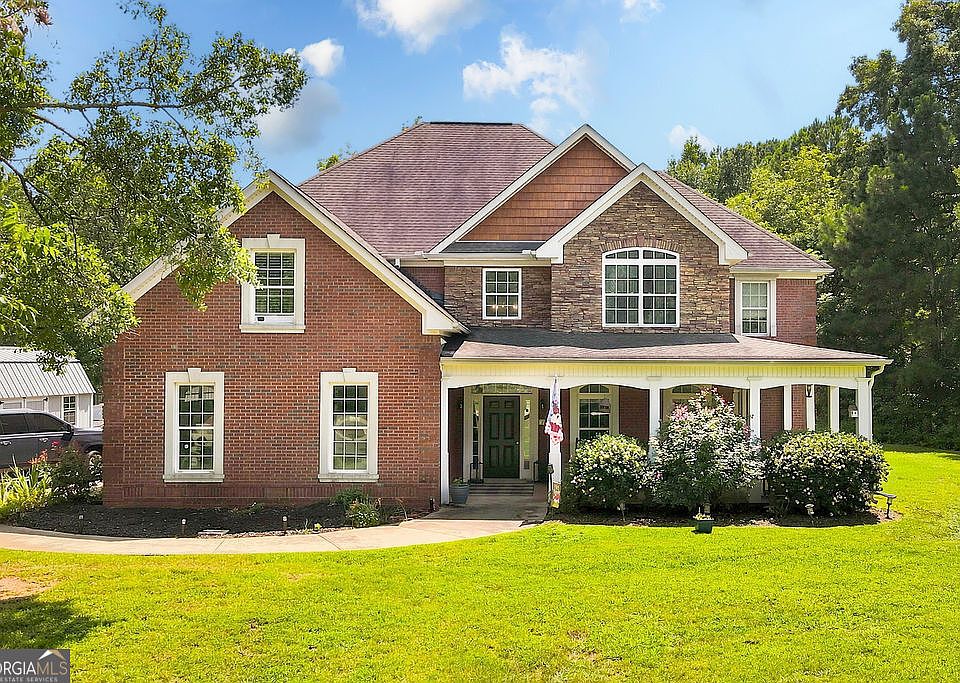 1st image of 10 Toscanno Dr