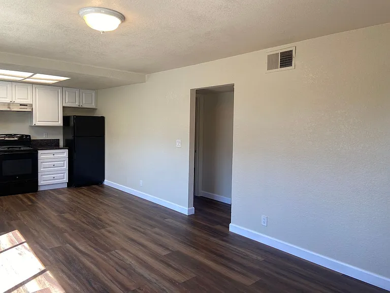 250 Ivy St #A — Photo 3