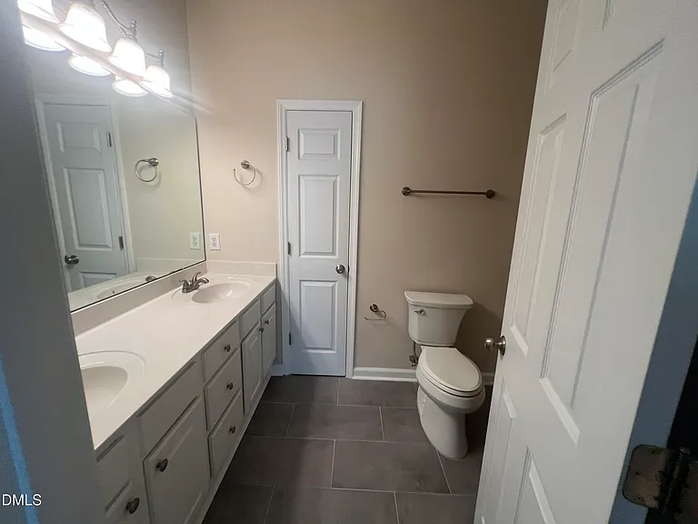1221 Claret Ln — Photo 12