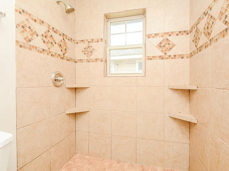 6018 Collingsworth St #1 — Photo 13