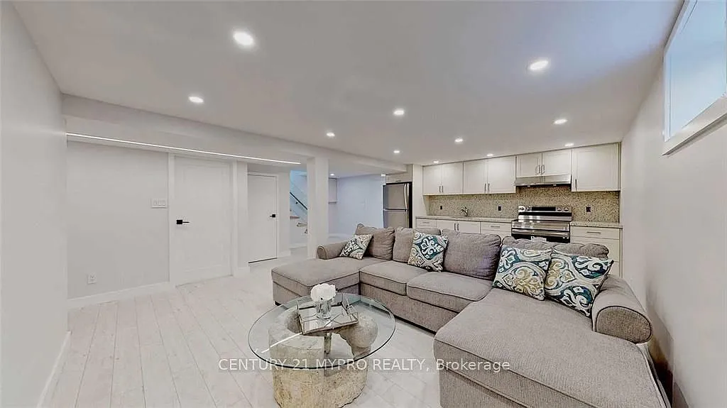 2 bed, $2,200 — Photo 4