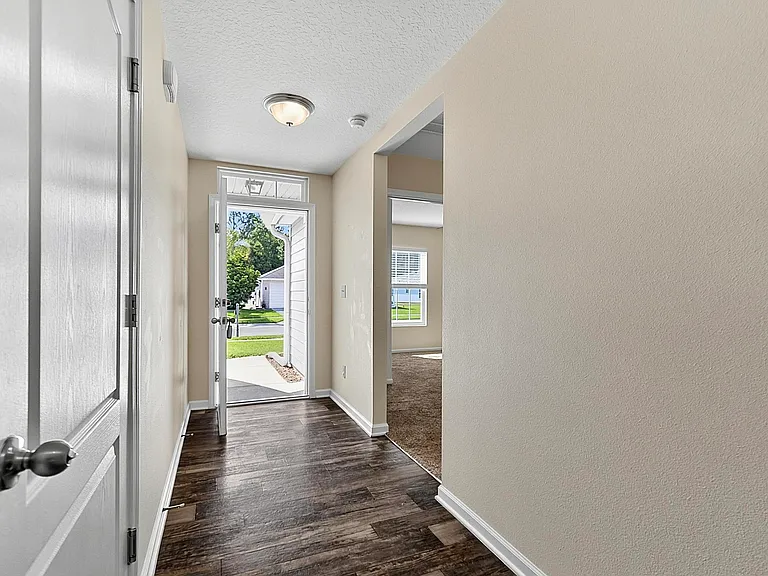 137 Fairway Ct — Photo 11