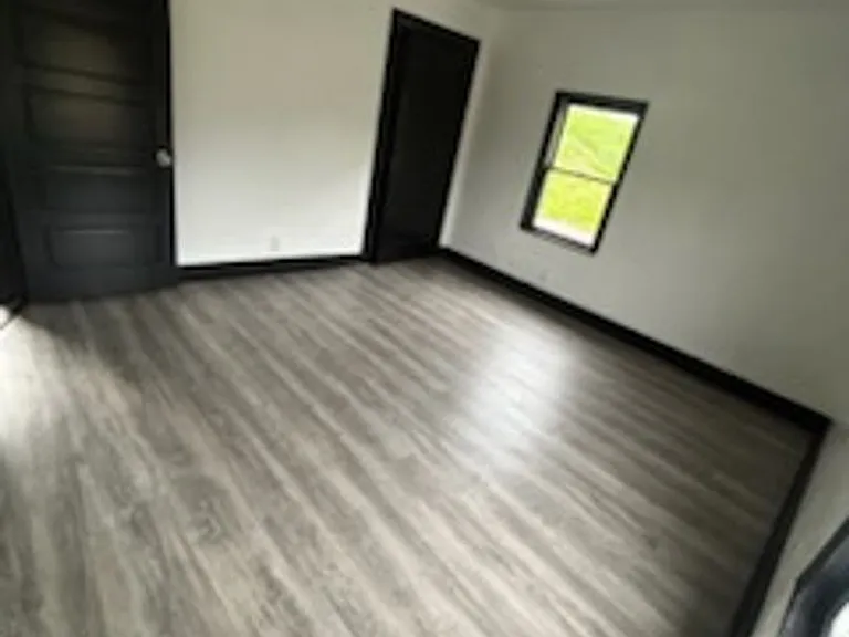 1805 Gray St — Photo 3