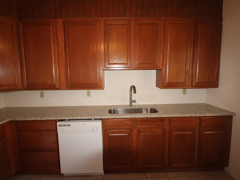 11 Fontainebleau Dr #A — Photo 17