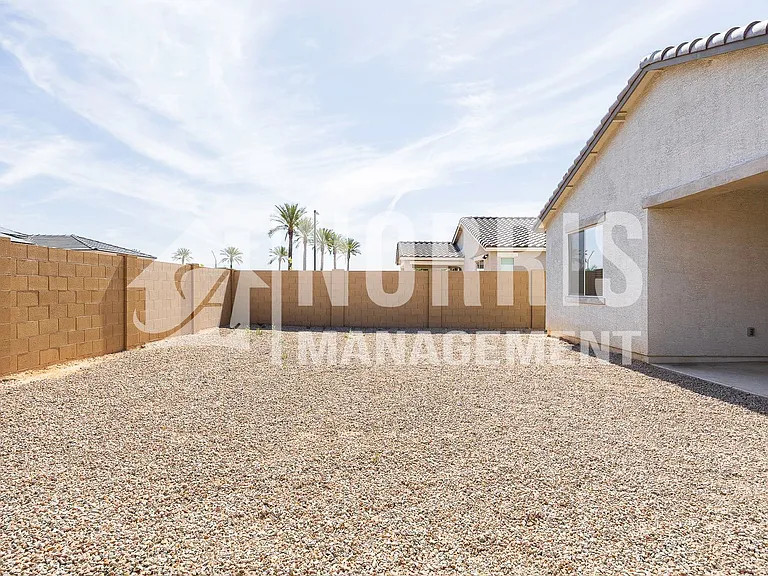 336 E Hawaii Dr — Photo 34