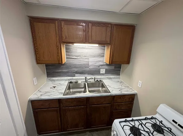 625 Owen St APT 1, Saginaw, MI 48607