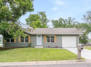 10 Jade Ln, Washington, MO 63090