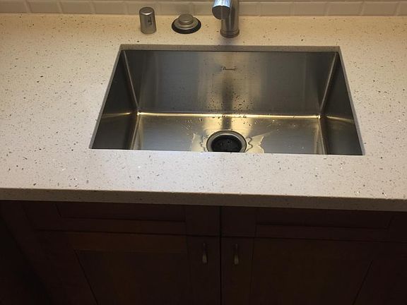 4th image of 619 Buckeye St APT 3