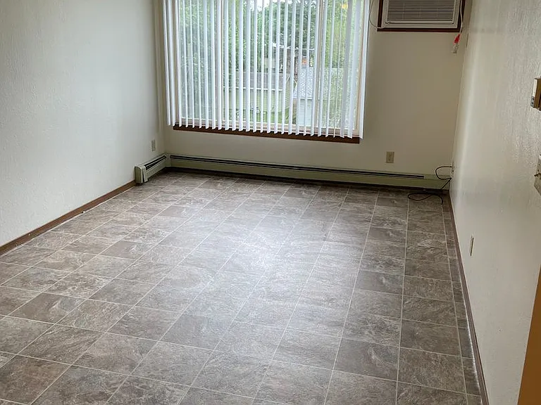 524 14th St S #404 — Photo 9