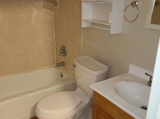 819 Tilbury Dr, Saint Charles, MO 63301