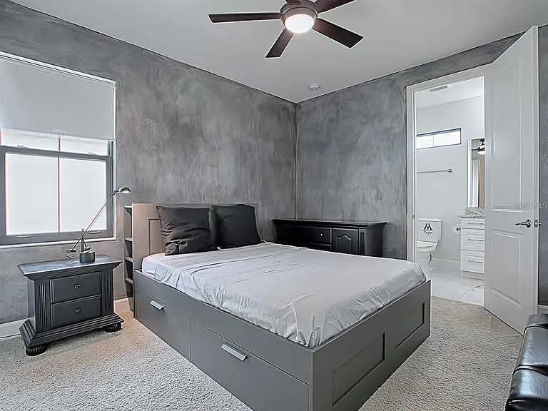 7661 Toscana Blvd — Photo 23
