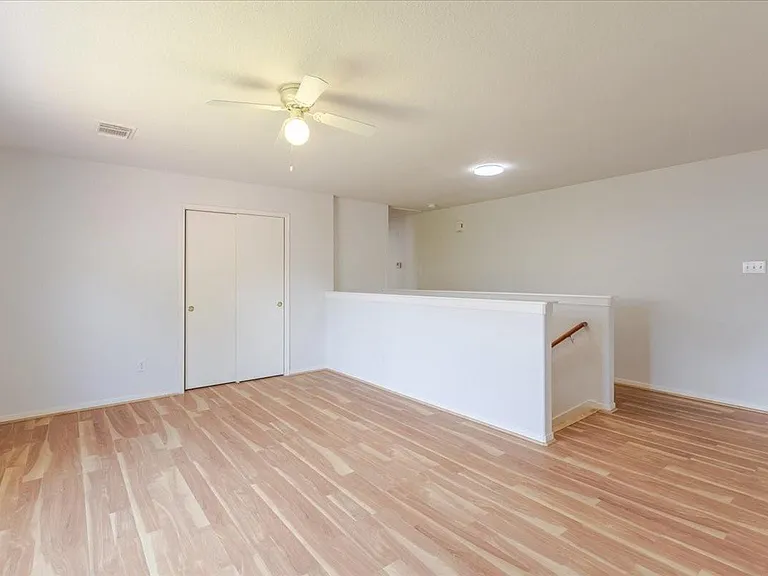 19510 Maywood Falls Cir — Photo 16