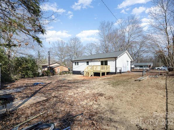523 Hickory Nut Ln, China Grove, NC 28023