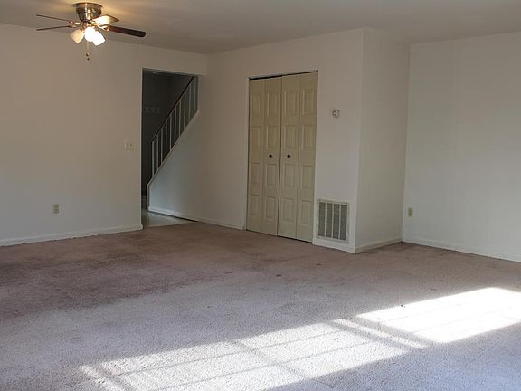 4th image of 10601 Greta Lynn Ct