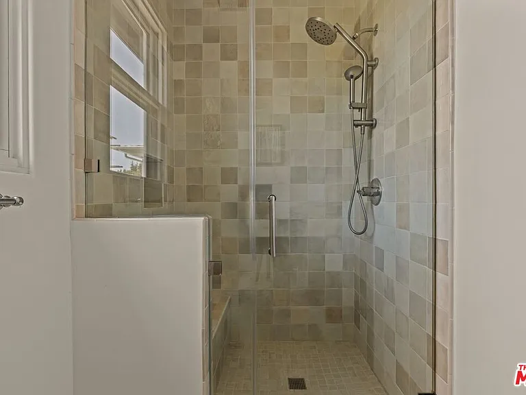 3812 Marcia Ct — Photo 32