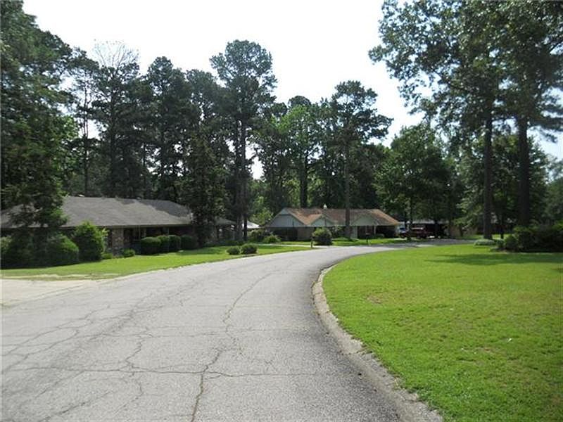 1st image of 138 Pinecrest Dr