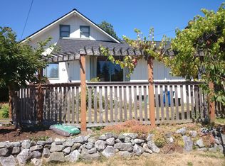 3540 SW 100th St, Seattle, WA 98146