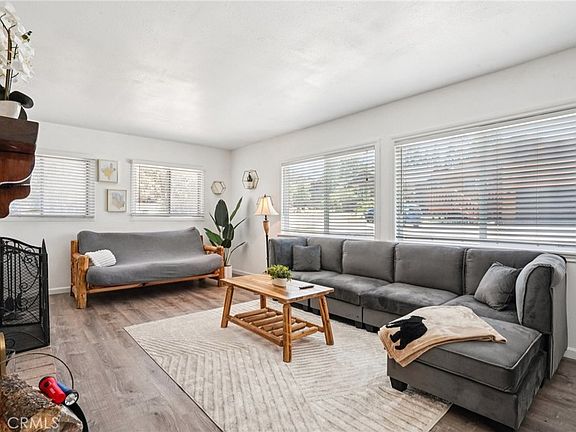 4th image of 670 Villa Grove Ave
