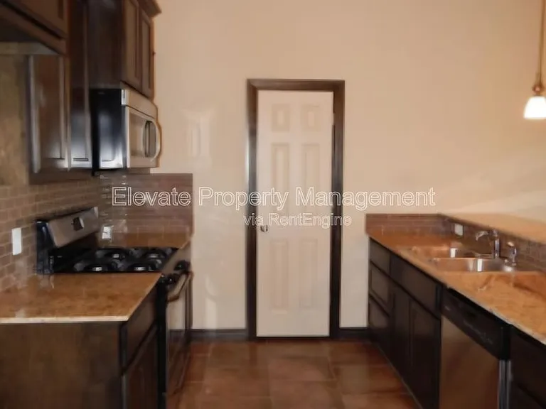 2200 Kintyre Rd — Photo 14