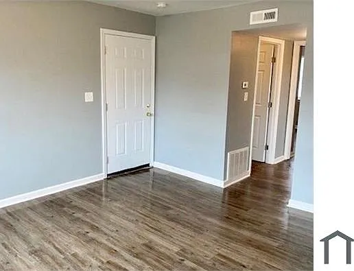 2 bed, $895 — Photo 4