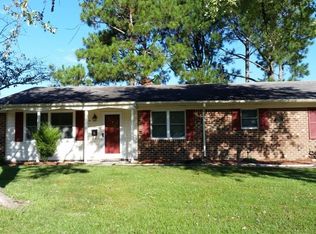 464 Woodlake Rd, Virginia Beach, VA 23452