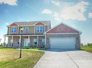 1555 Foxtail Ct., Mukwonago, WI 53149