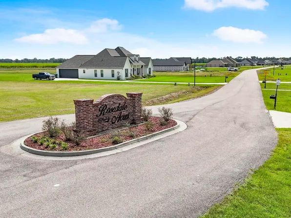 402 Harvest Ln, Port Allen, LA 70767