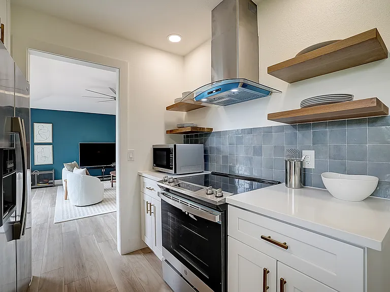 5511 N Dunlap Rd — Photo 8
