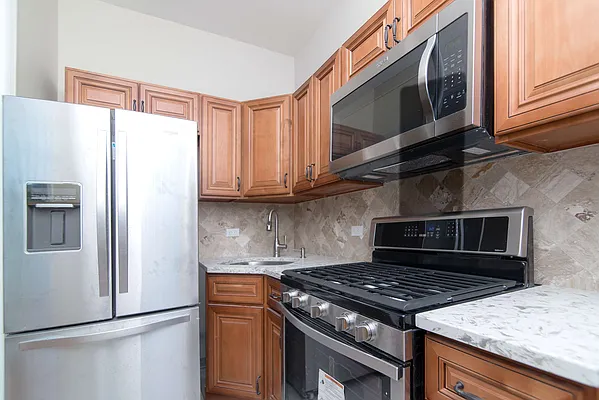 Rented by Highline Residential | media 2