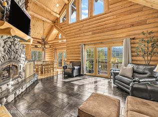 244 Black Mountain Ln, Alpine, WY 83128
