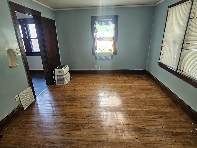 20150 Goller Ave — Photo 2