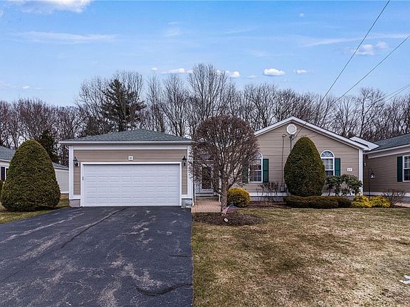 4th image of 85 Orchard Meadows Dr
