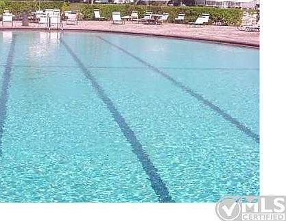 4th image of 320 Camden N #320