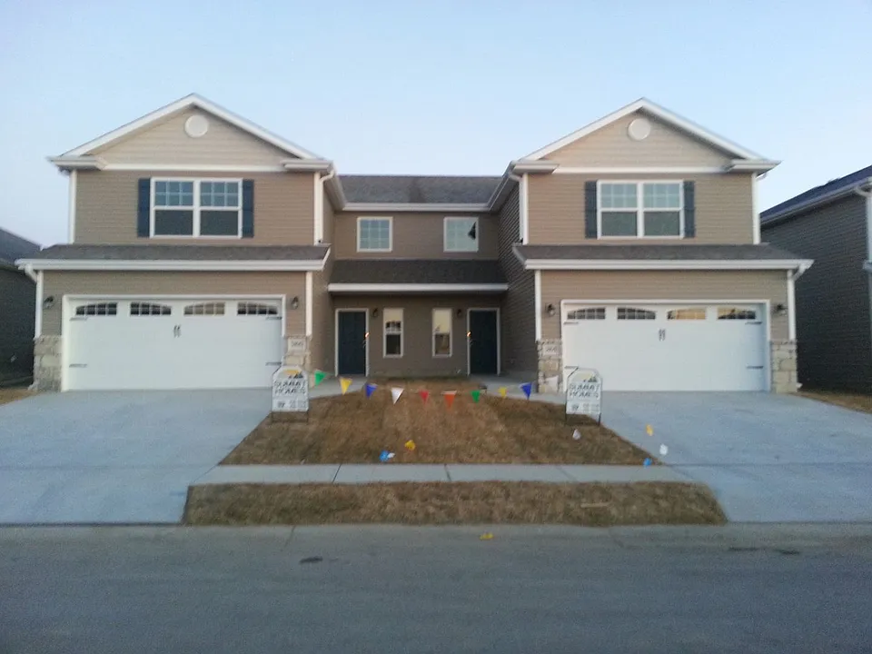 3166 King Ridge Blvd