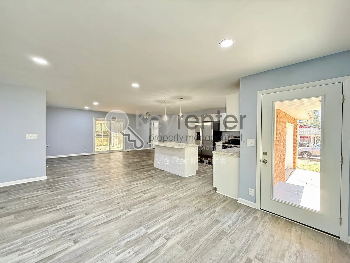 Building Photo - 33 Brumby Rd