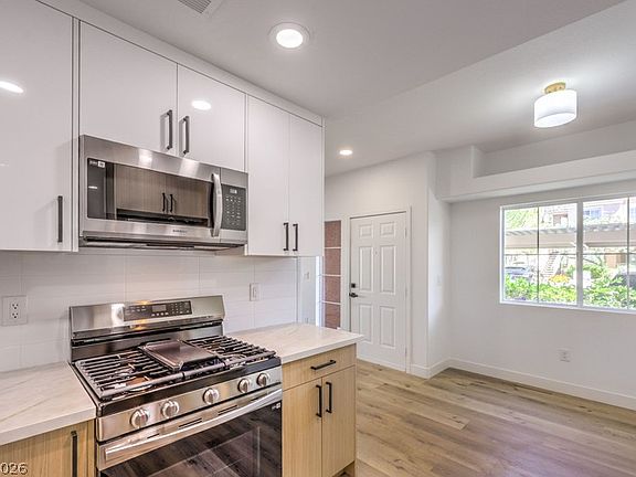 3rd image of 10553 Pine Glen Ave APT 107