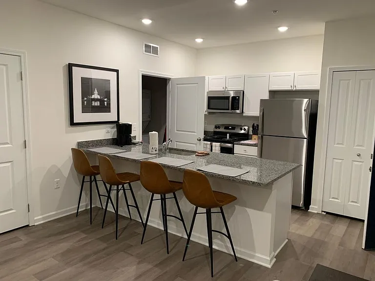Towne Center Apartments — Photo 21
