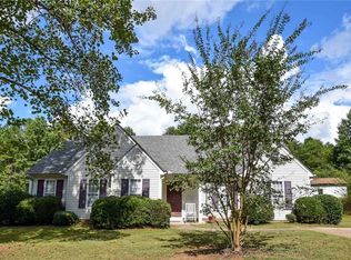 318 Forest Creek Dr, Seneca, SC 29678