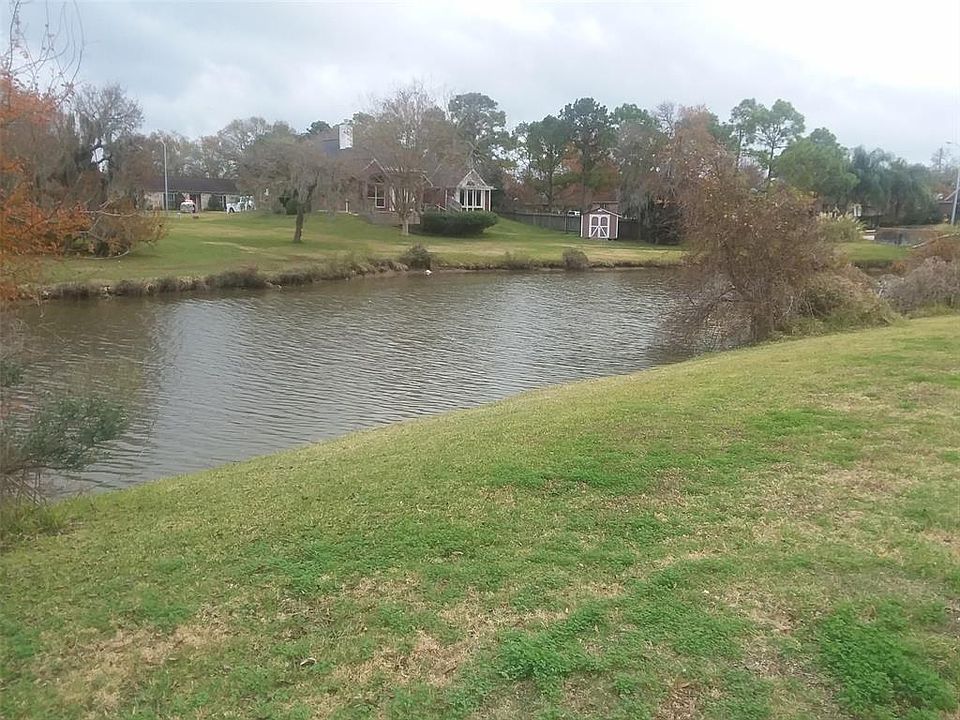 1st image of 1 Bayou Dr