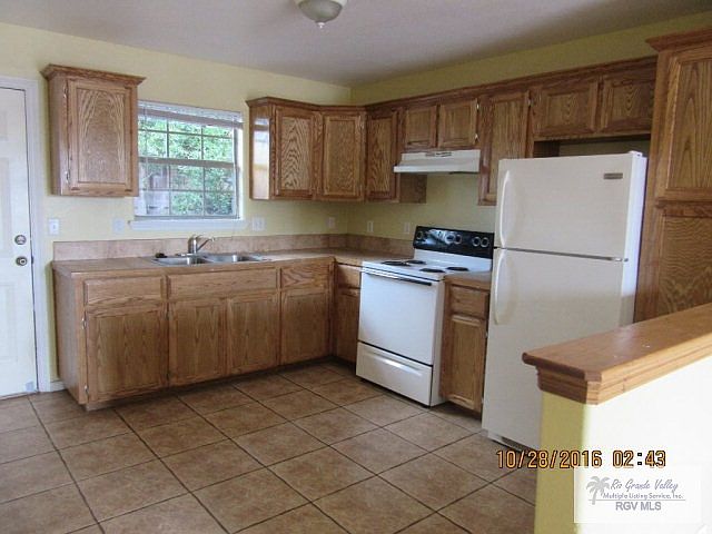 2nd image of 702 Sonesta Dr APT B