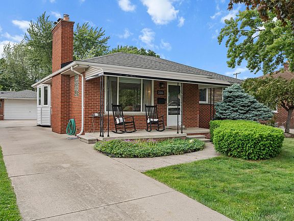 3rd image of 21001 Ardmore Park Dr