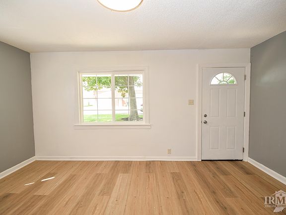 5th image of 2414 S Vine St
