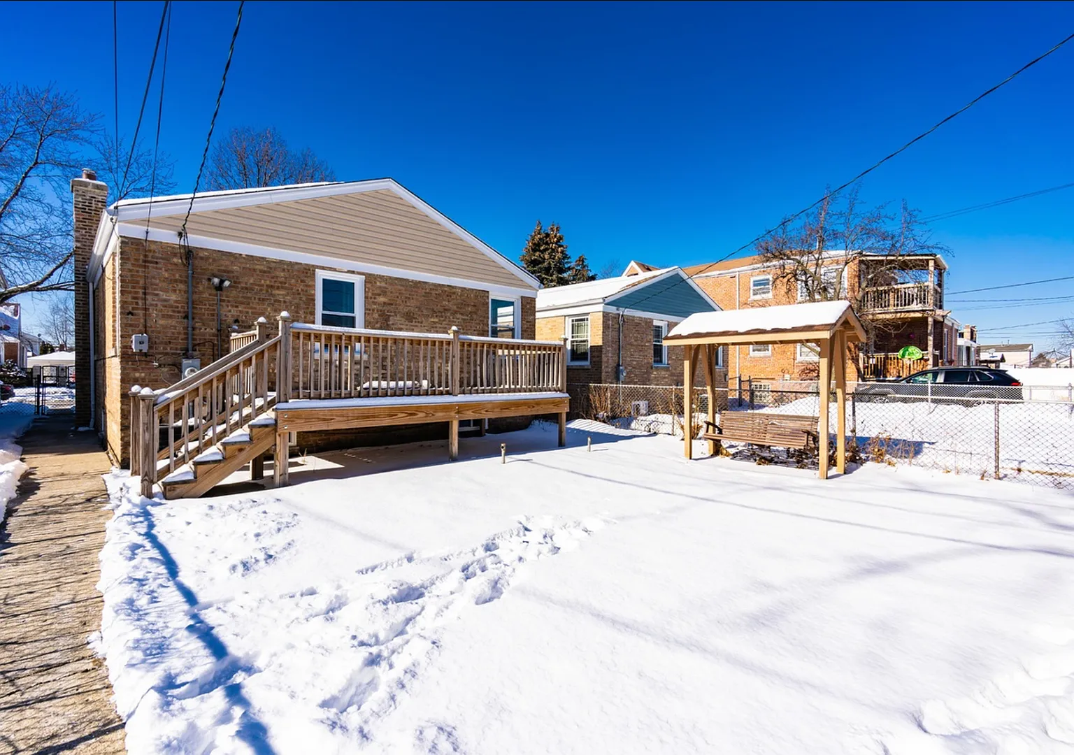 Newly remodeled, MOVE-IN ready, brick single family house — Photo 2