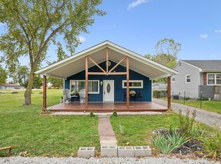 1101 Meadow Ln, Columbus, OH 43207